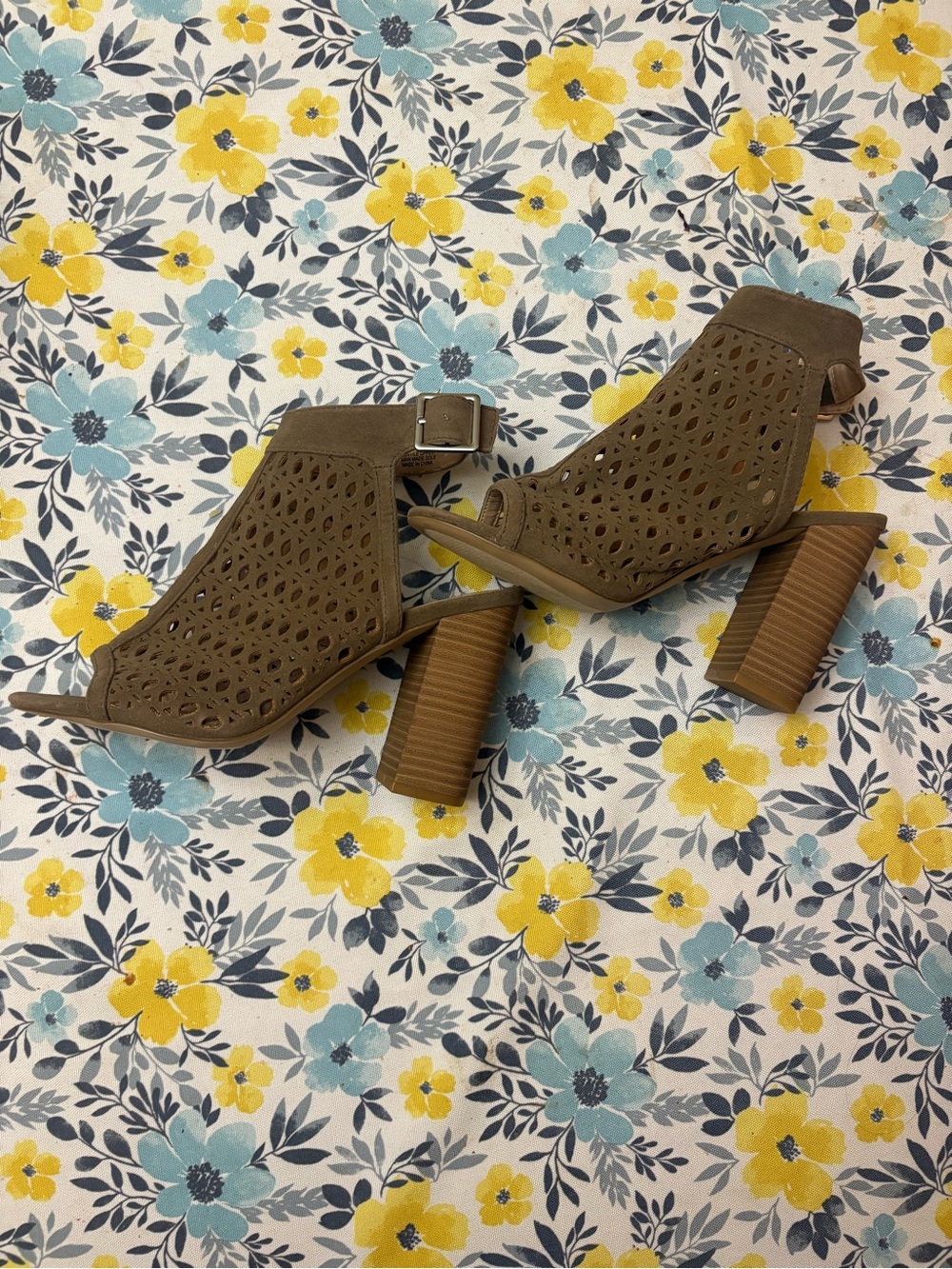 Penny Loves Kenny Brown Laser-Cut Peep-Toe Block Heel Sandals